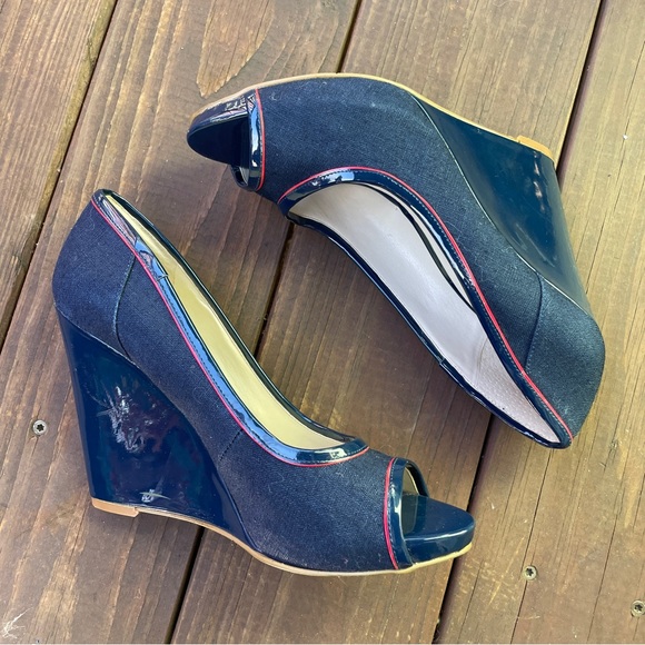 Nine West Navy with Red Trim Wedges - Picture 2 of 6